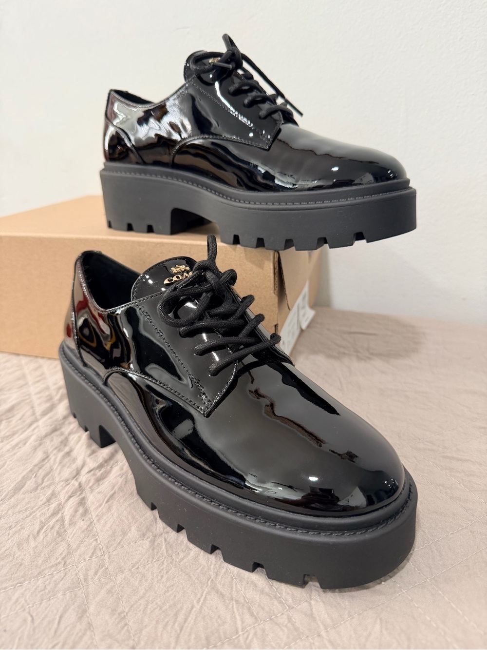 Coach Black Patent Leather Lace-Up Lug Sole size US 8